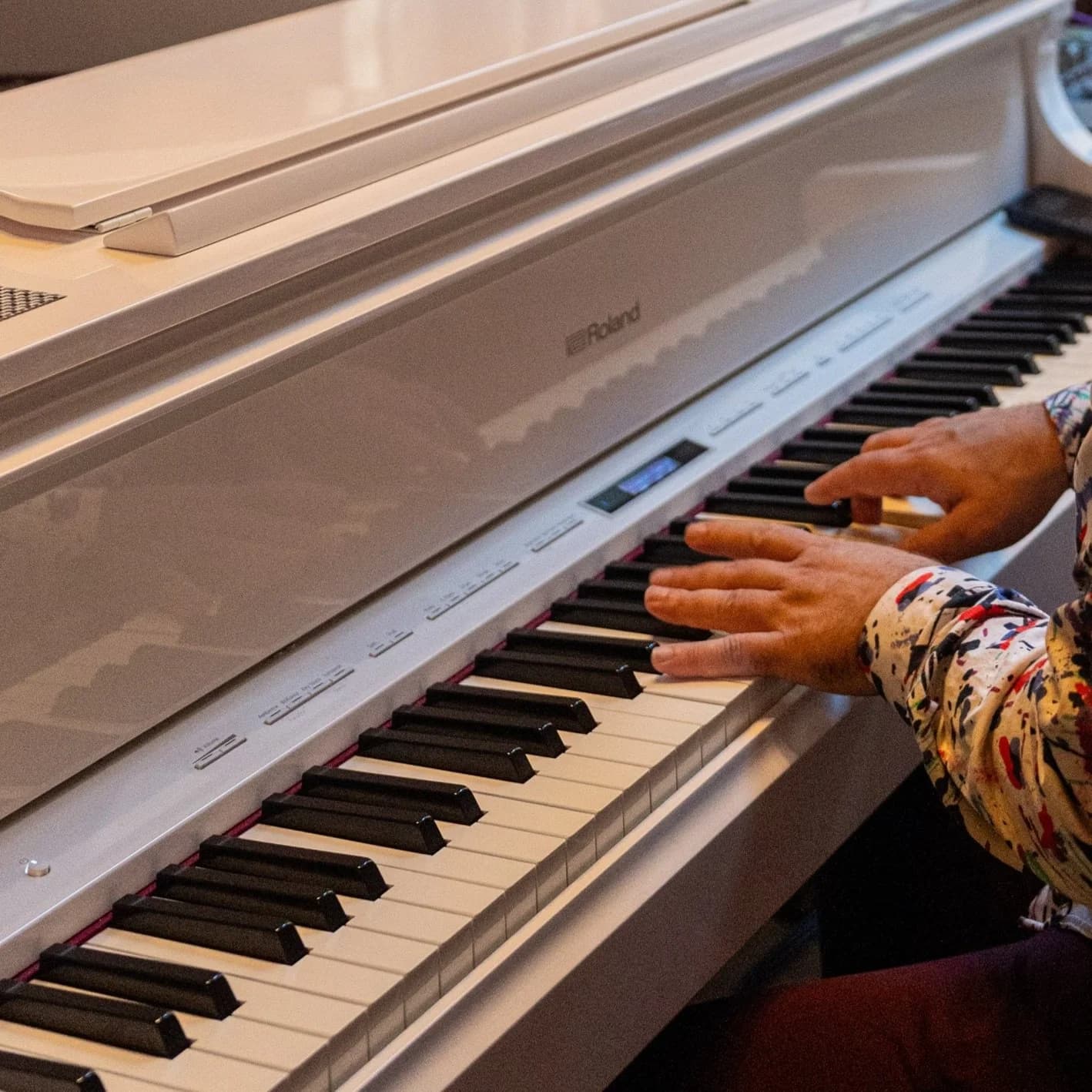 Live piano at The Berczy Tavern